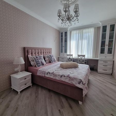 Aparthotel City Center Chisinau Exterior photo