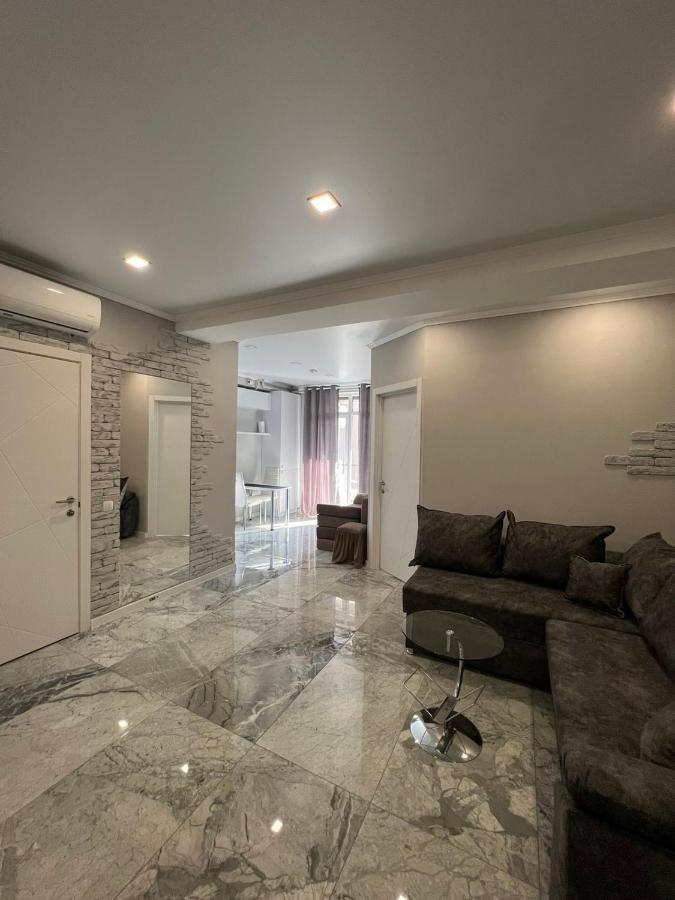 Aparthotel City Center Chisinau Exterior photo